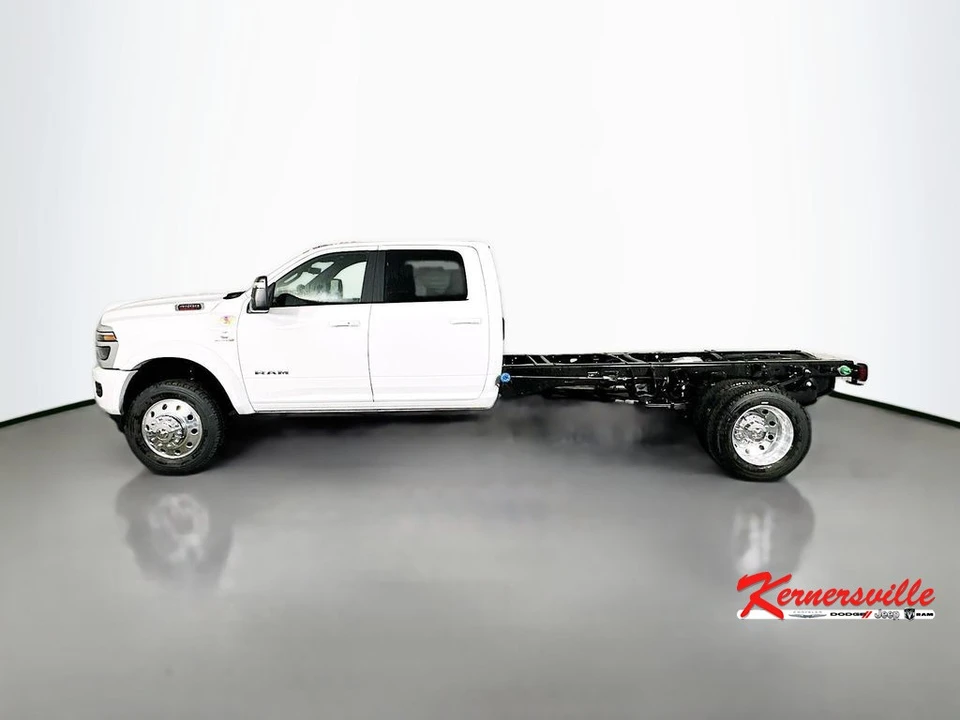 2026 Ram 4500 & 5500 - Image 4 of 12