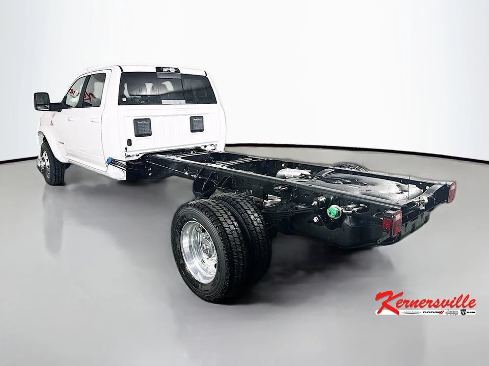 2026 Ram 4500 & 5500 - Image 5 of 12