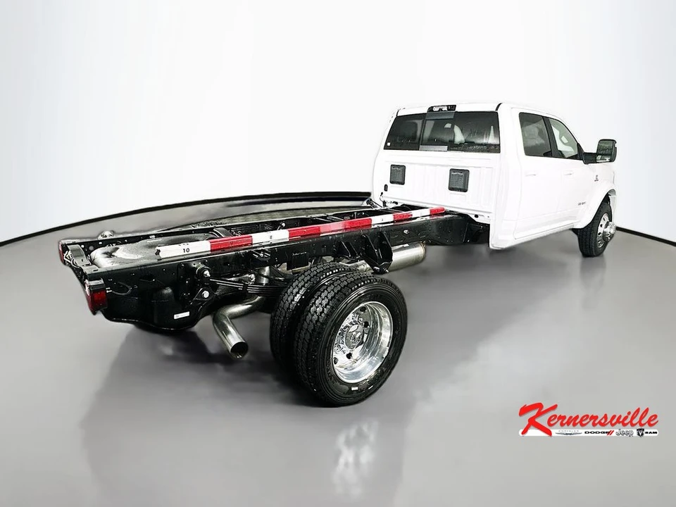 2026 Ram 4500 & 5500 - Image 7 of 12