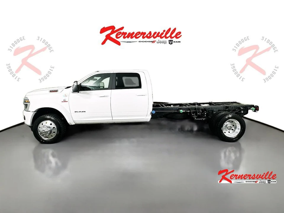 2026 Ram 4500 & 5500 - Image 4 of 20