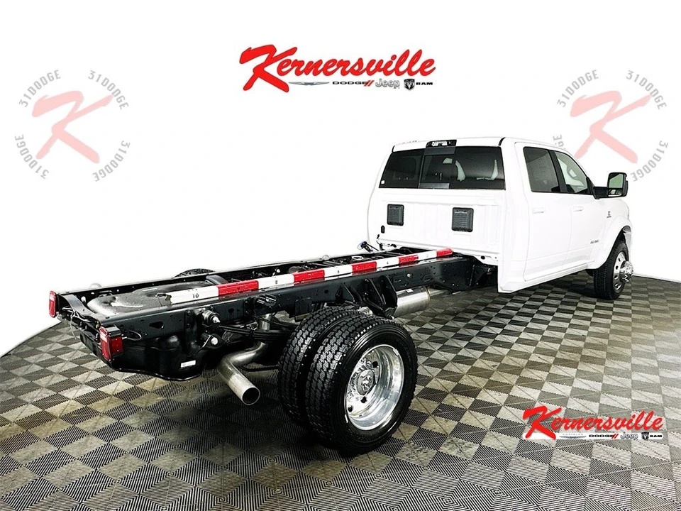 2026 Ram 4500 & 5500 - Image 7 of 20