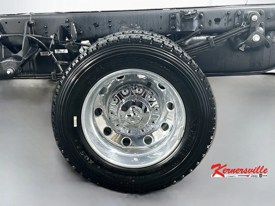 2026 Ram 4500 & 5500 - Image 16 of 20
