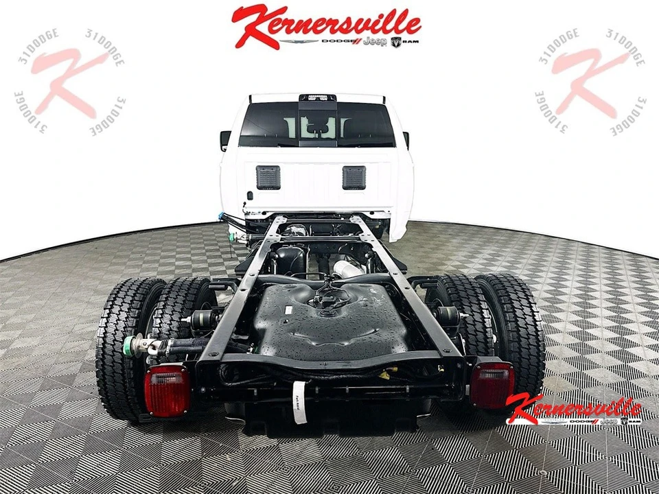 2026 Ram 4500 & 5500 - Image 6 of 20