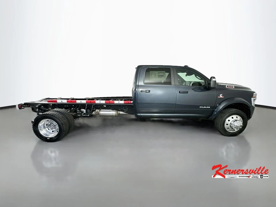 2026 Ram 4500 & 5500 - Image 8 of 21
