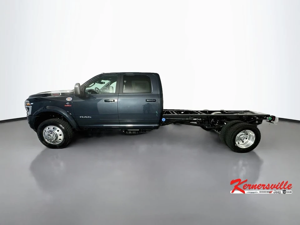 2026 Ram 4500 & 5500 - Image 4 of 21