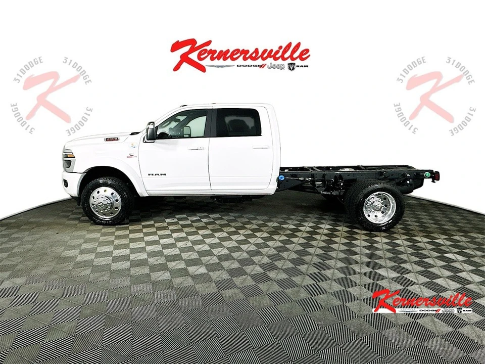2026 Ram 4500 & 5500 - Image 4 of 21