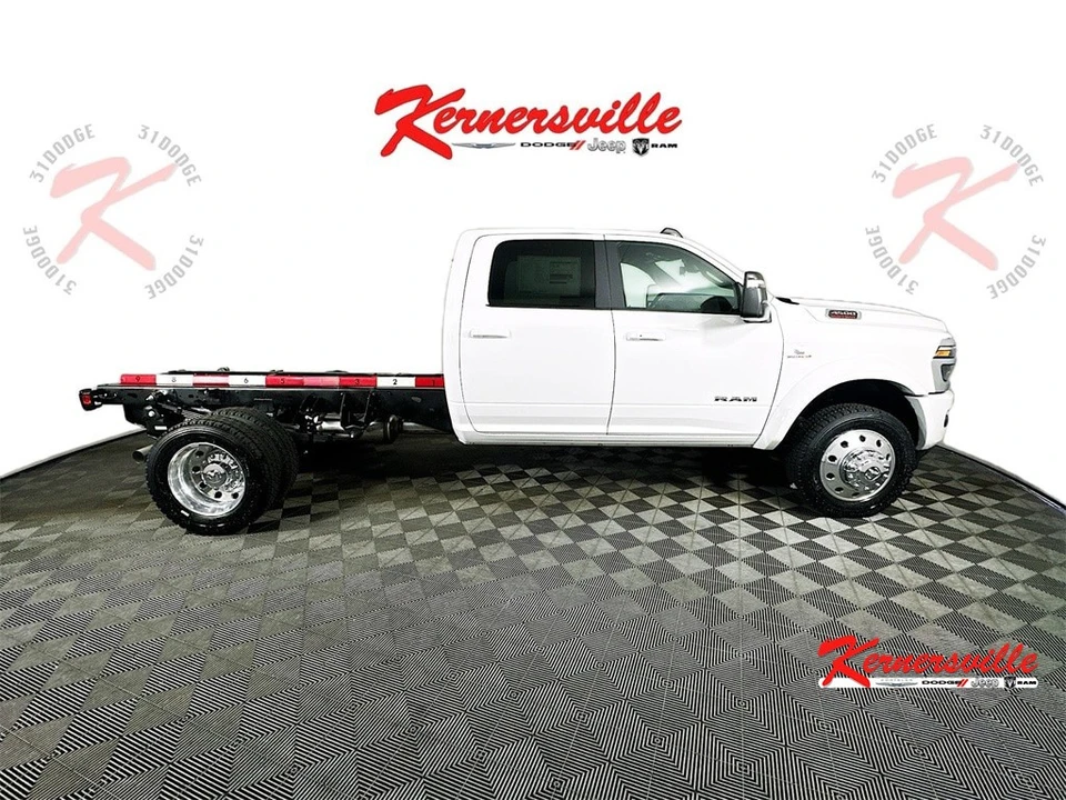 2026 Ram 4500 & 5500 - Image 8 of 21