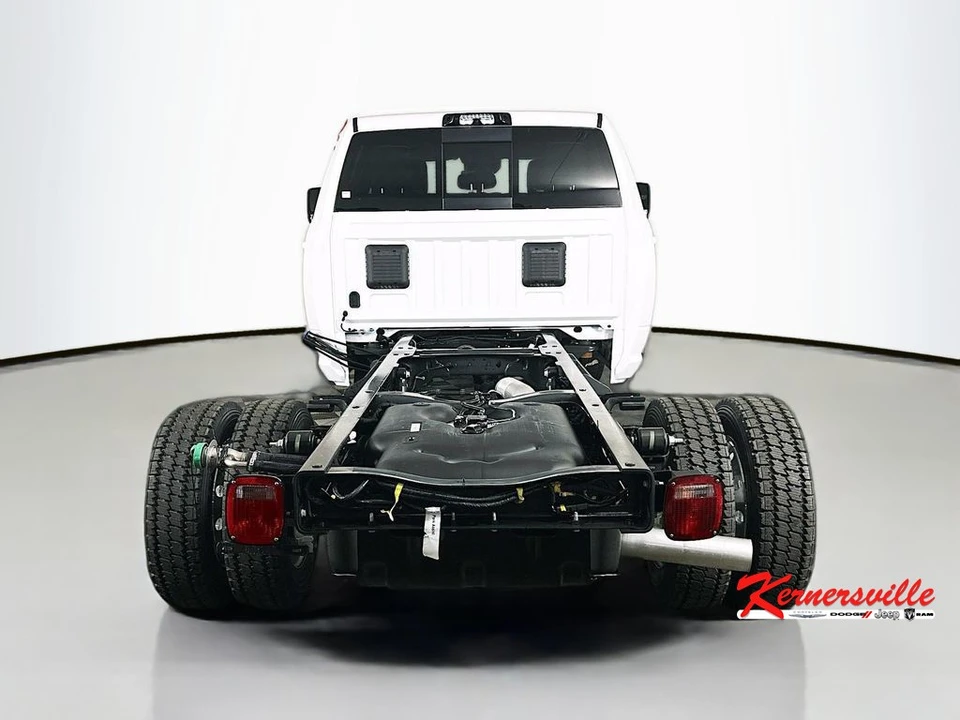 2026 Ram 4500 & 5500 - Image 6 of 21