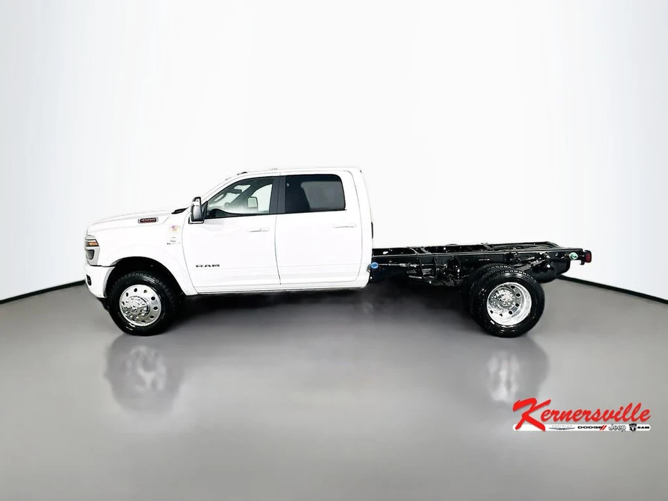 2026 Ram 4500 & 5500 - Image 4 of 20