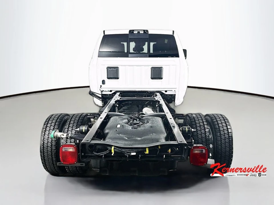 2026 Ram 4500 & 5500 - Image 6 of 20