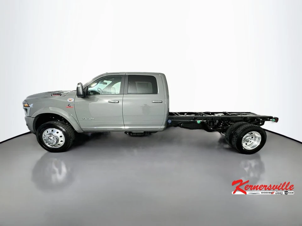 2026 Ram 4500 & 5500 - Image 4 of 21