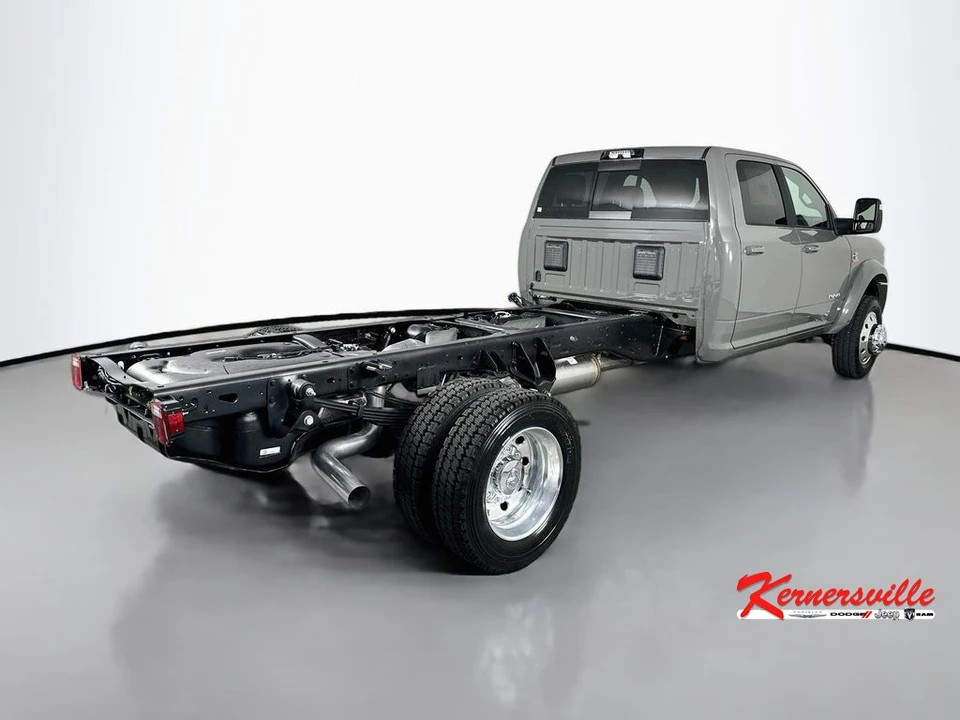 2026 Ram 4500 & 5500 - Image 7 of 21