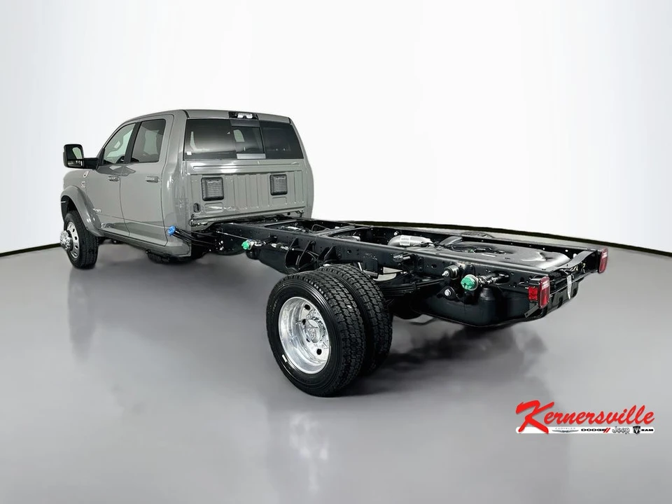 2026 Ram 4500 & 5500 - Image 5 of 21
