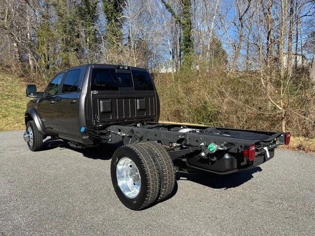 2026 Ram 4500 & 5500 - Image 9 of 21