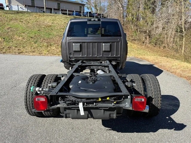 2026 Ram 4500 & 5500 - Image 8 of 21