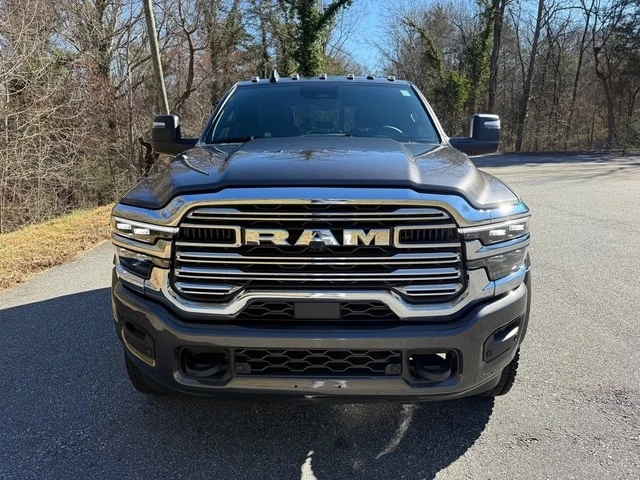 2026 Ram 4500 & 5500 - Image 4 of 21