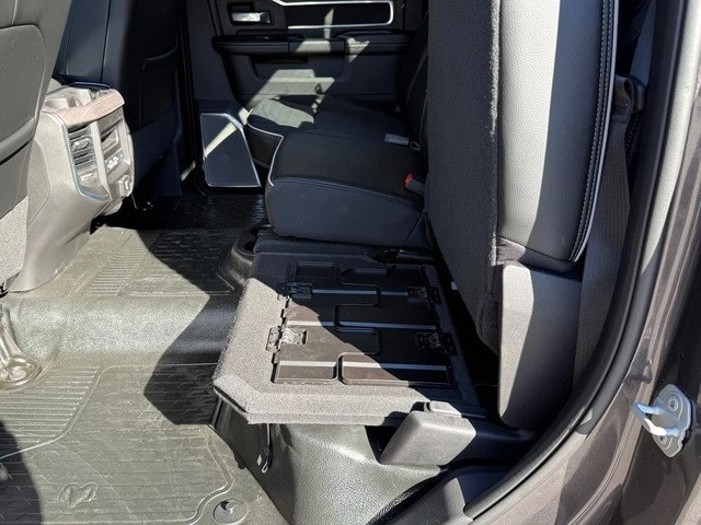 2026 Ram 4500 & 5500 - Image 17 of 21