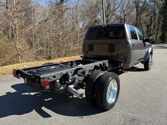 2026 Ram 4500 & 5500 - Image 7 of 21