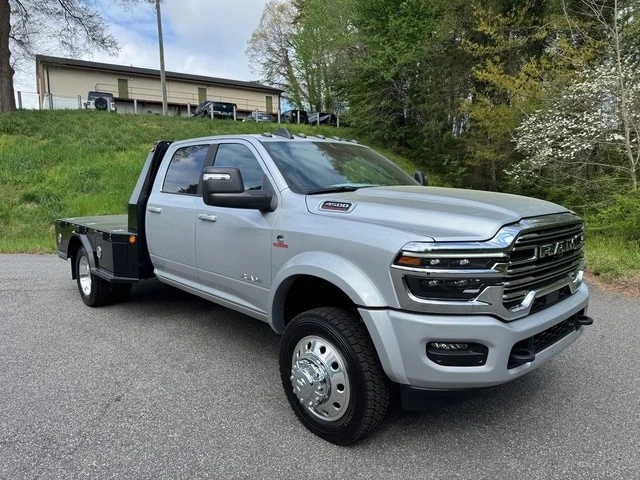 2026 Ram 4500 & 5500 - Image 5 of 21