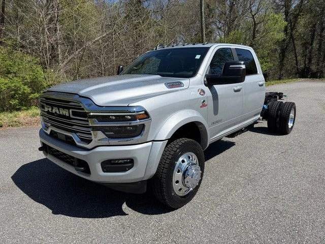 2026 Ram 4500 & 5500 - Image 3 of 21