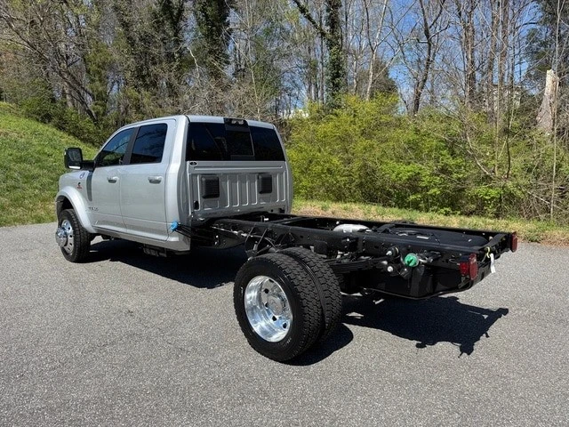 2026 Ram 4500 & 5500 - Image 9 of 21