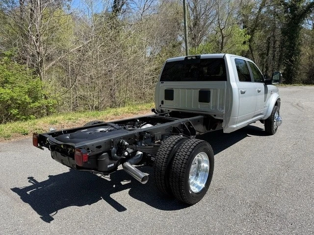 2026 Ram 4500 & 5500 - Image 7 of 21