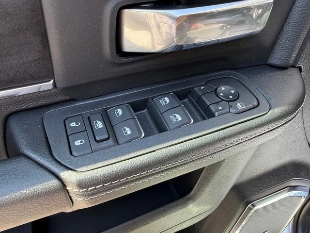 2026 Ram 4500 & 5500 - Image 13 of 21
