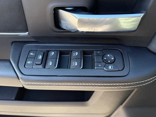 2026 Ram 4500 & 5500 - Image 18 of 21