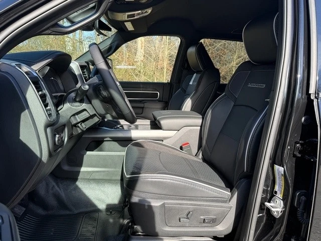 2026 Ram 4500 & 5500 - Image 17 of 21