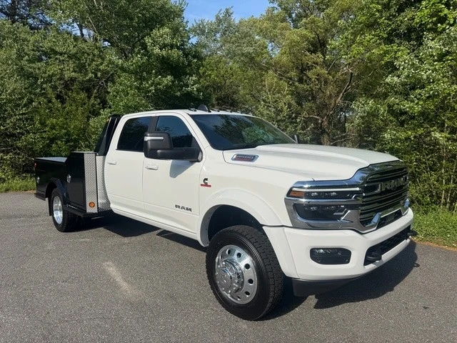 2026 Ram 4500 & 5500 - Image 5 of 21