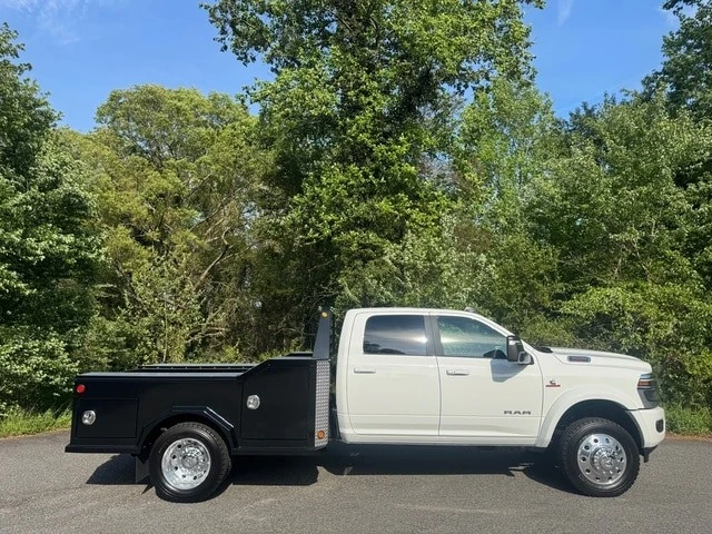 2026 Ram 4500 & 5500 - Image 6 of 21