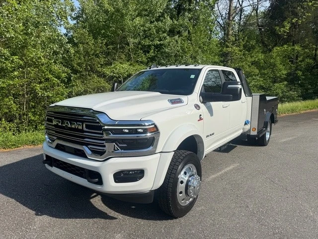 2026 Ram 4500 & 5500 - Image 3 of 21