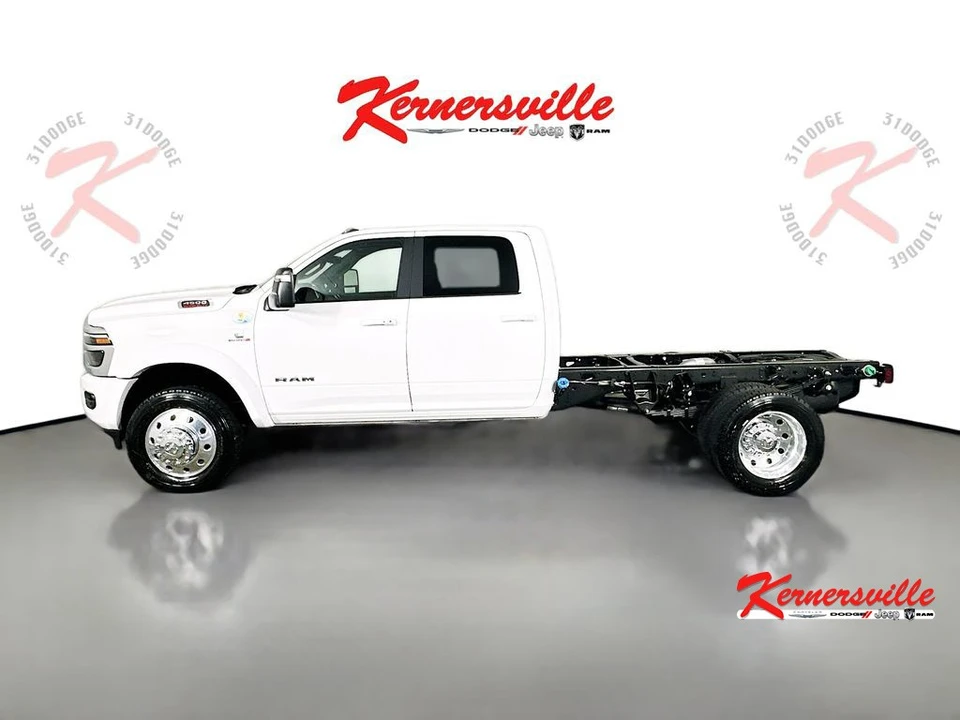 2026 Ram 4500 & 5500 - Image 4 of 20