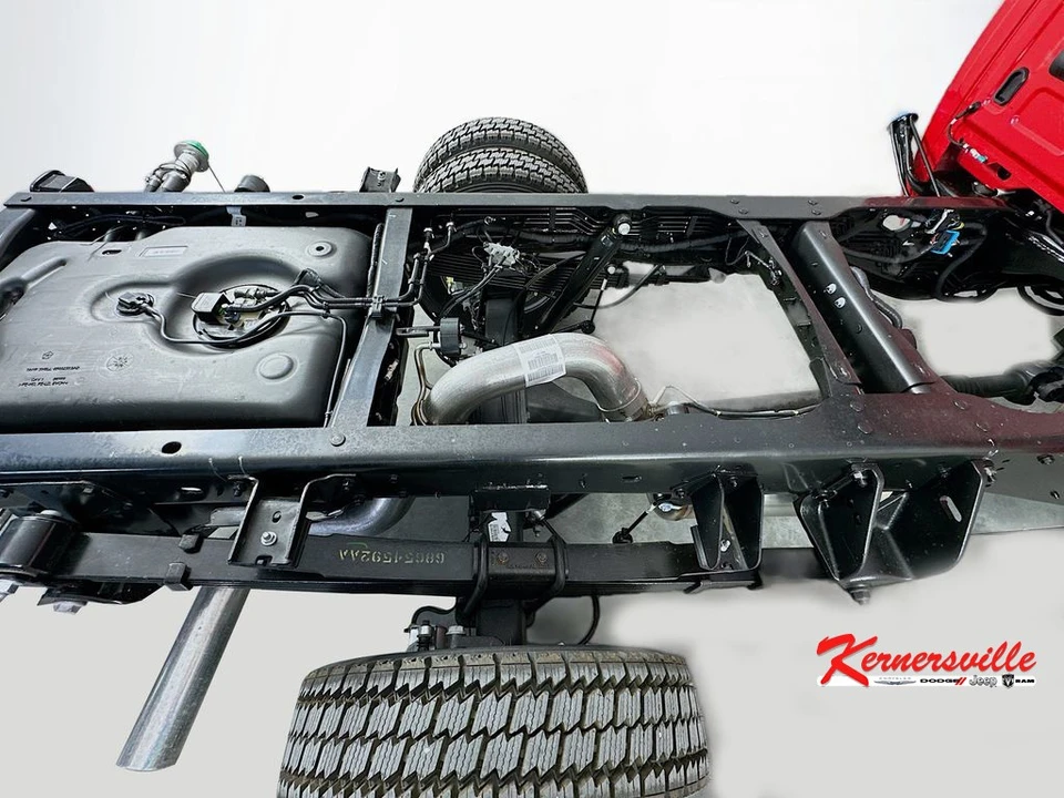 2026 Ram 4500 & 5500 - Image 15 of 22