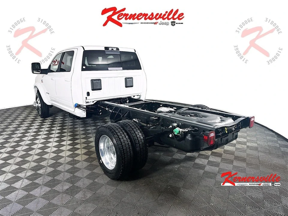 2026 Ram 4500 & 5500 - Image 5 of 20