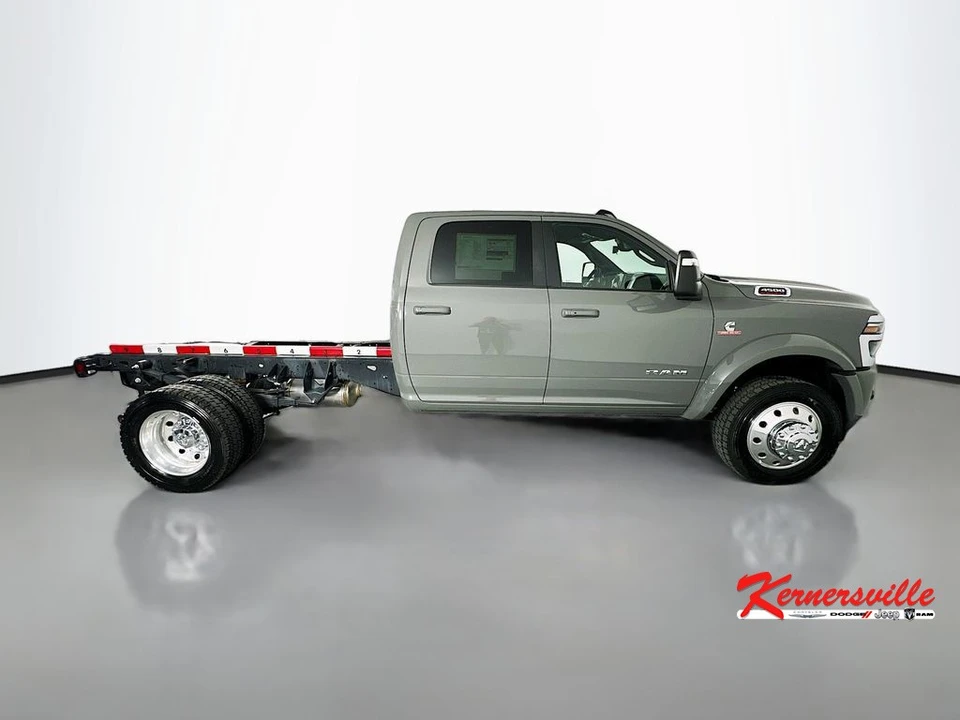 2026 Ram 4500 & 5500 - Image 9 of 21
