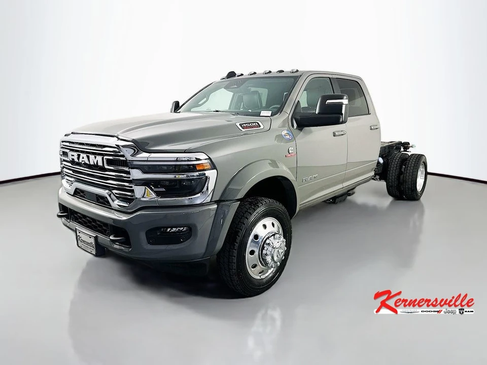 2026 Ram 4500 & 5500 - Image 4 of 21