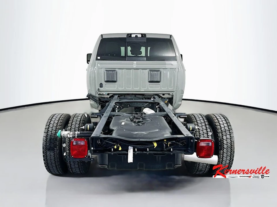 2026 Ram 4500 & 5500 - Image 6 of 20