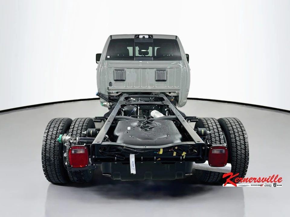 2026 Ram 4500 & 5500 - Image 6 of 20