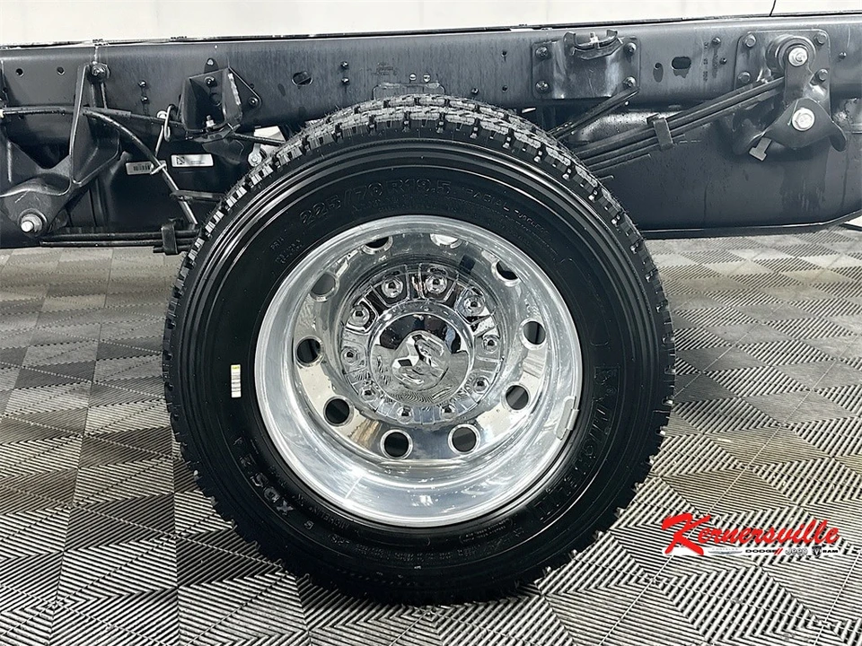 2026 Ram 4500 & 5500 - Image 16 of 20