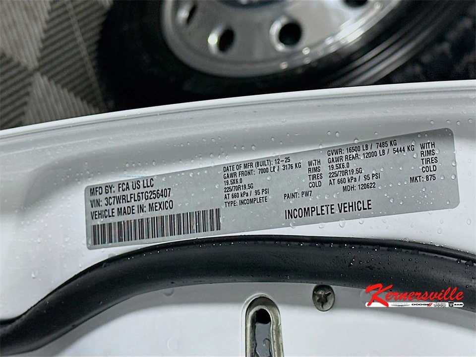 2026 Ram 4500 & 5500 - Image 18 of 20