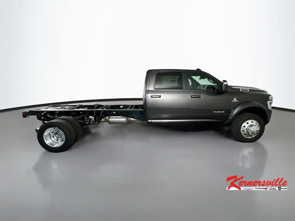 2026 Ram 4500 & 5500 - Image 8 of 20