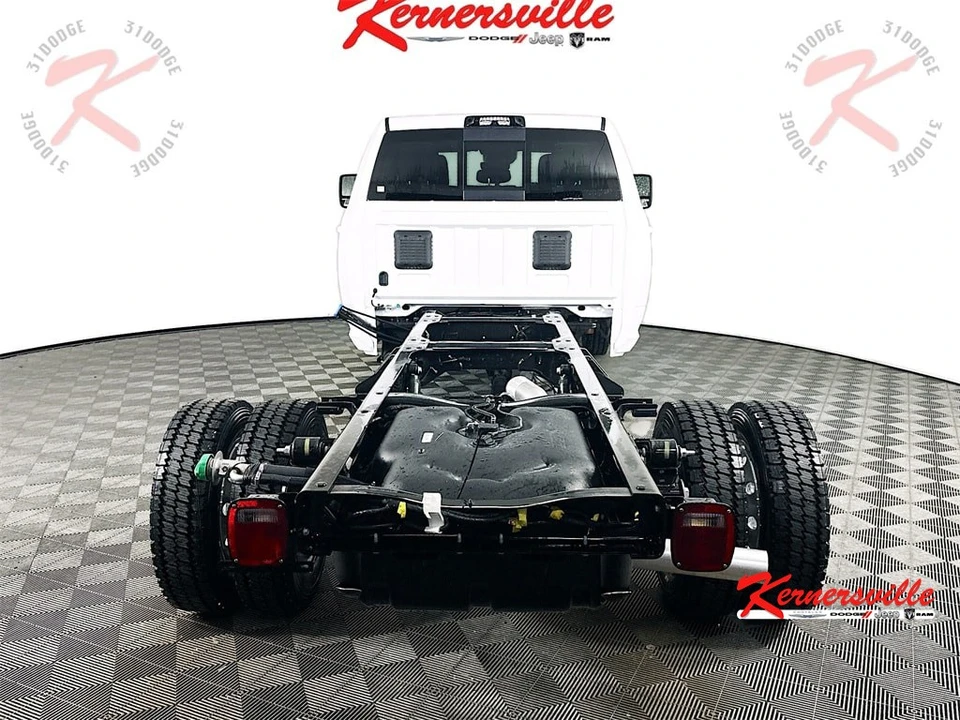 2026 Ram 4500 & 5500 - Image 6 of 20