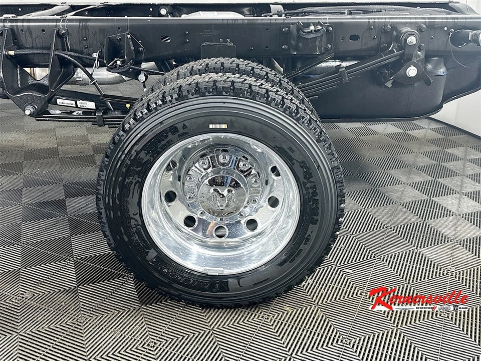 2026 Ram 4500 & 5500 - Image 16 of 20