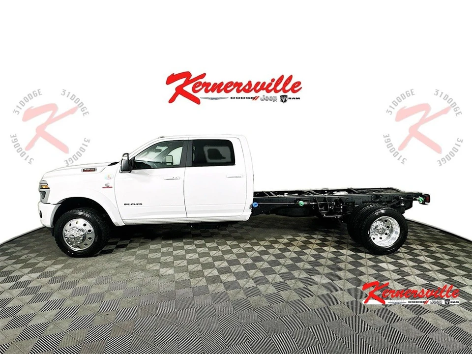 2026 Ram 4500 & 5500 - Image 4 of 20