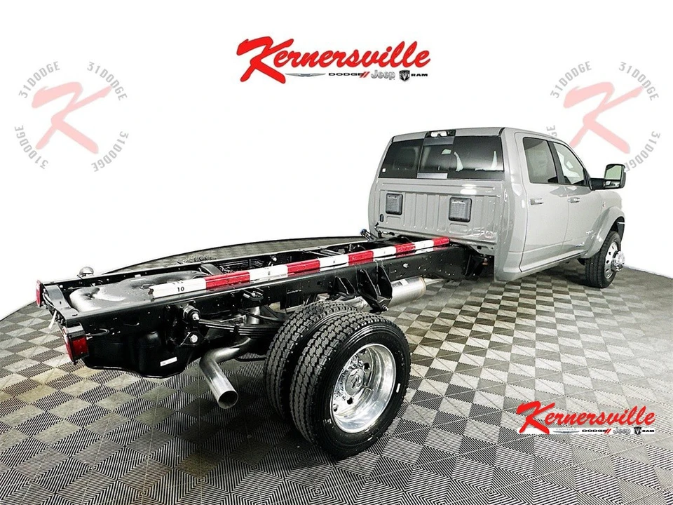 2026 Ram 4500 & 5500 - Image 7 of 20