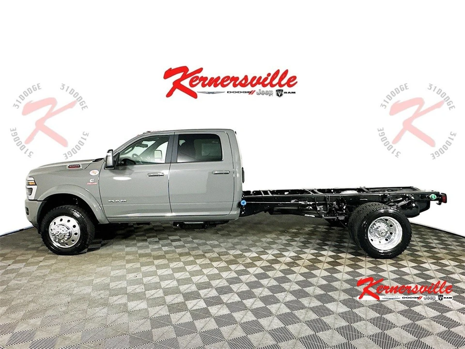 2026 Ram 4500 & 5500 - Image 4 of 20