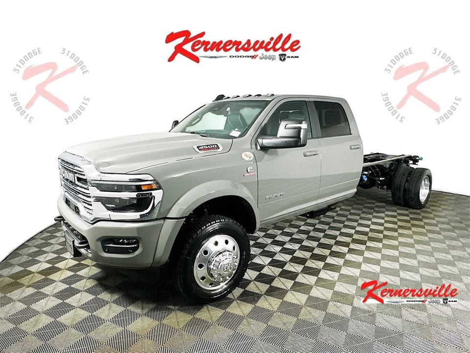 2026 Ram 4500 & 5500 - Image 3 of 20