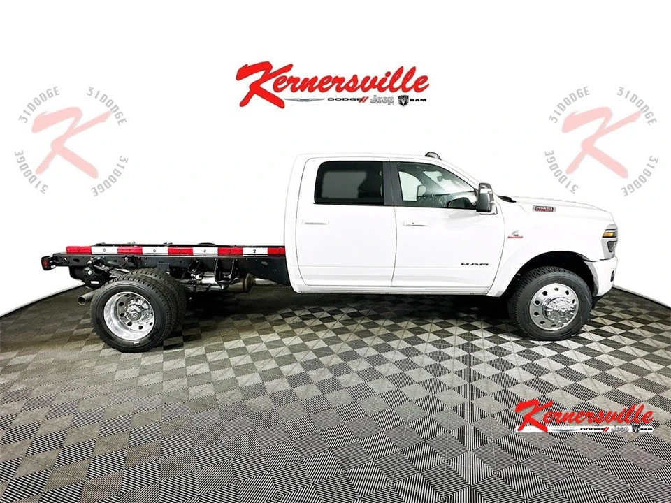 2026 Ram 4500 & 5500 - Image 8 of 20