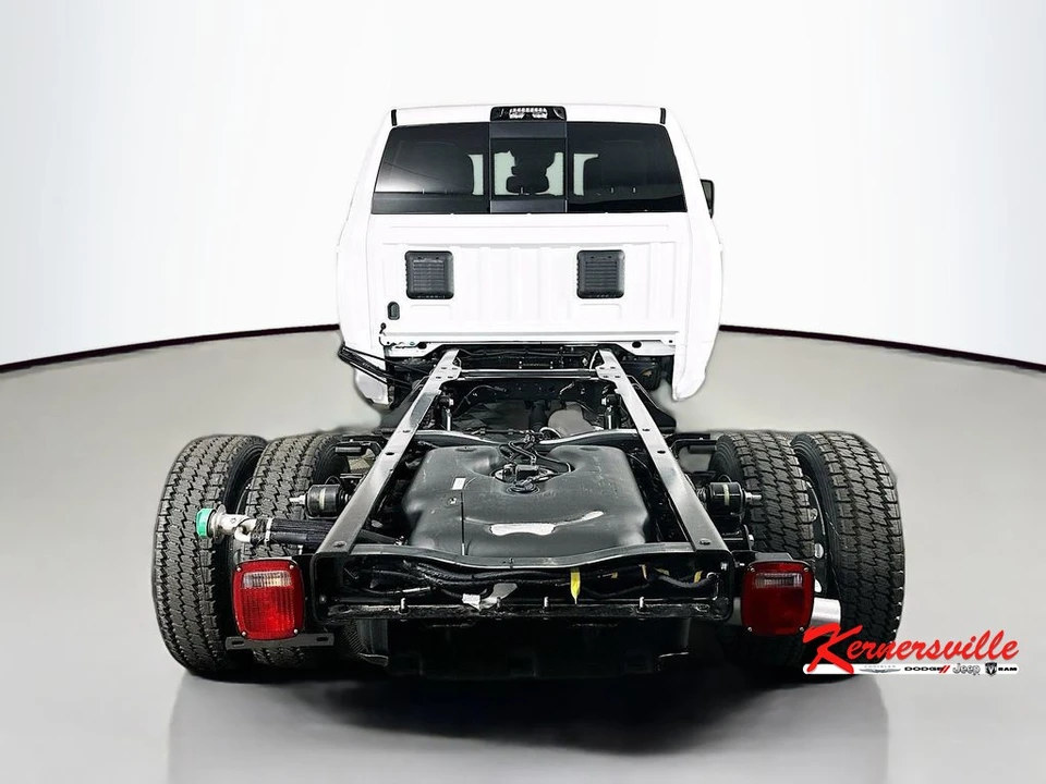 2026 Ram 4500 & 5500 - Image 6 of 20
